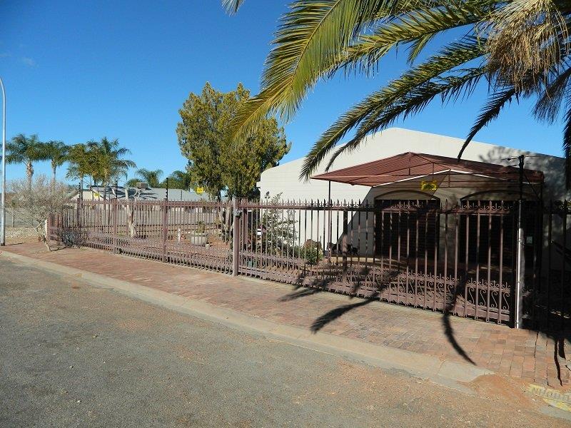 4 Bedroom Property for Sale in Flora Park Northern Cape